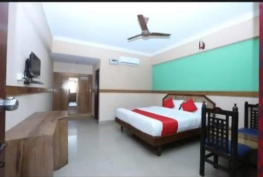 Lodge Sanman Regency Next To Jaganmohan Palace Mysore India